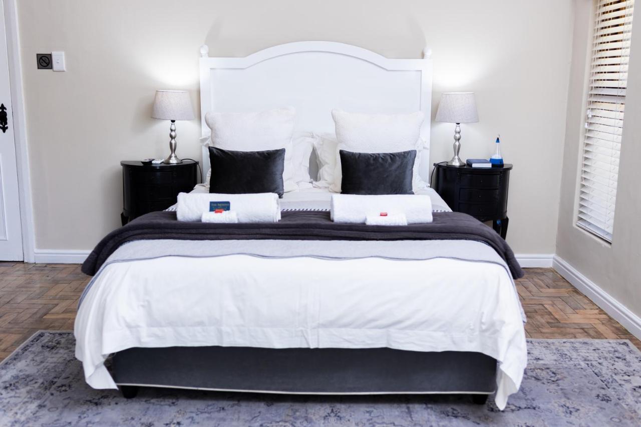 The Merino Guest House Beaufort West Extérieur photo