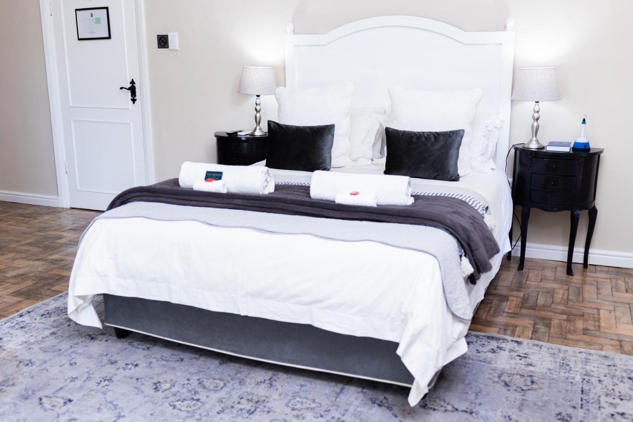 The Merino Guest House Beaufort West Extérieur photo