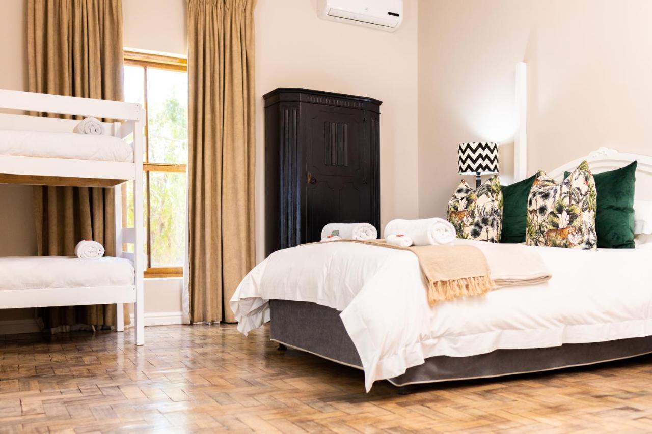 The Merino Guest House Beaufort West Extérieur photo
