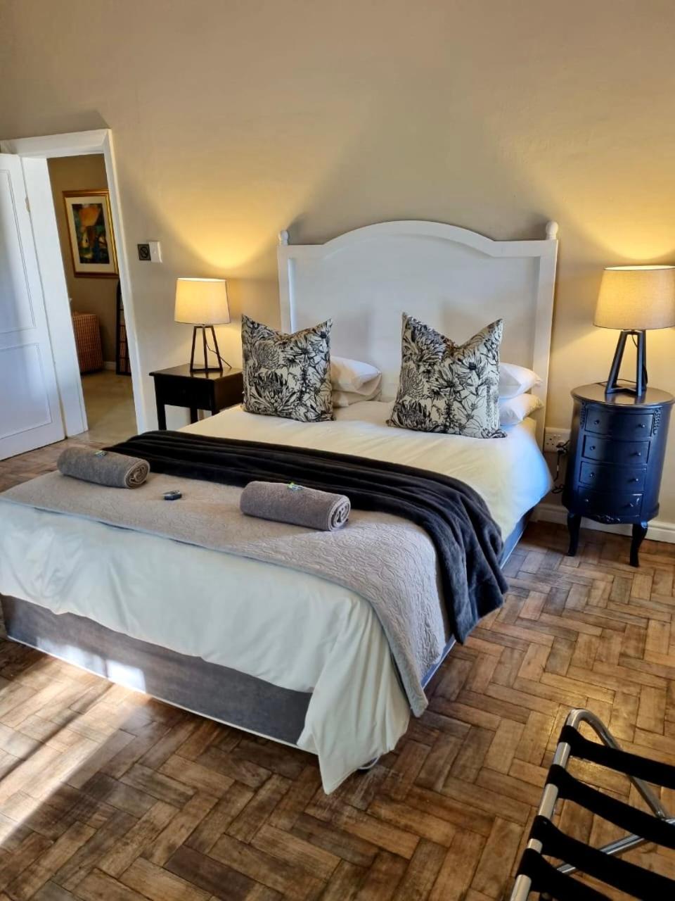The Merino Guest House Beaufort West Extérieur photo
