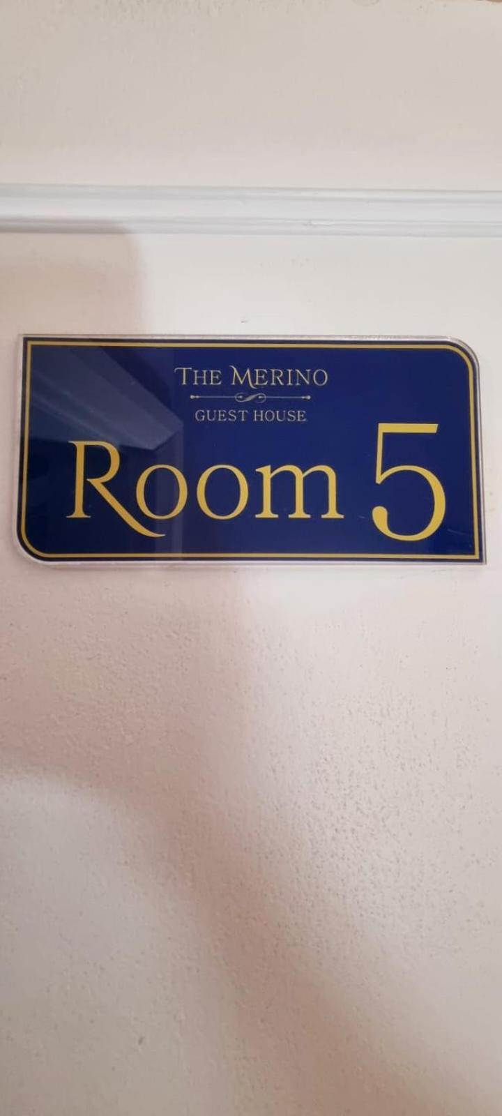 The Merino Guest House Beaufort West Extérieur photo